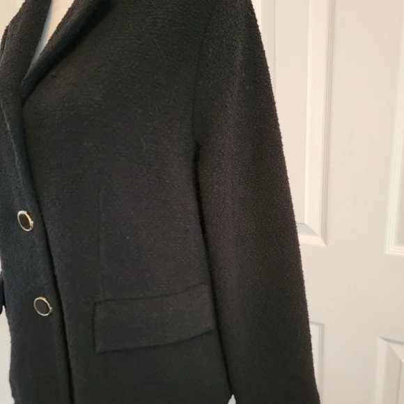 St John Black Boucle' Knit Jacket With Gold Trimmed Buttons Size 16 - Picture 9 of 11